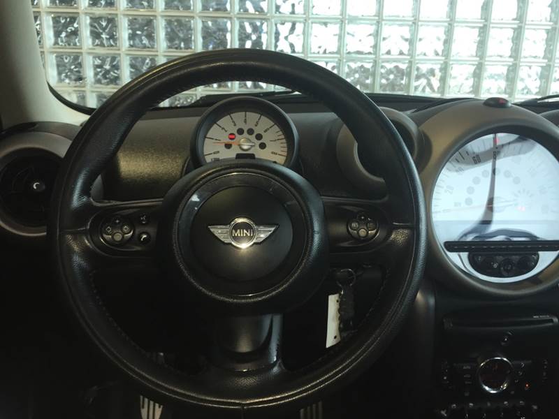 2011 MINI Cooper Countryman S ALL4 (image 13)