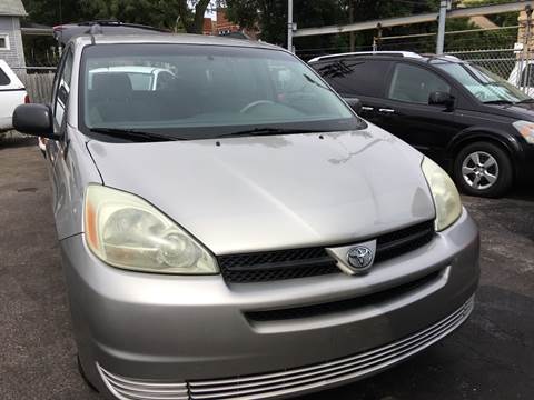 2004 Toyota Sienna for sale at Jeff Auto Sales INC in Chicago IL