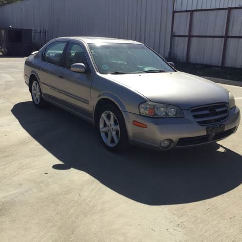 2002 Nissan Maxima for sale at Safe Trip Auto Sales in Dallas TX