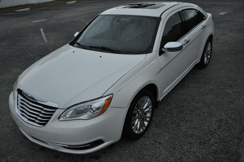 2011 Chrysler 200 Limited