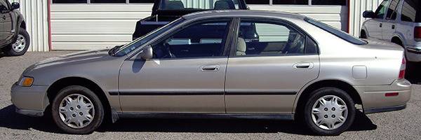 1995 Honda Accord for sale at EZ WAY AUTO in Denison TX