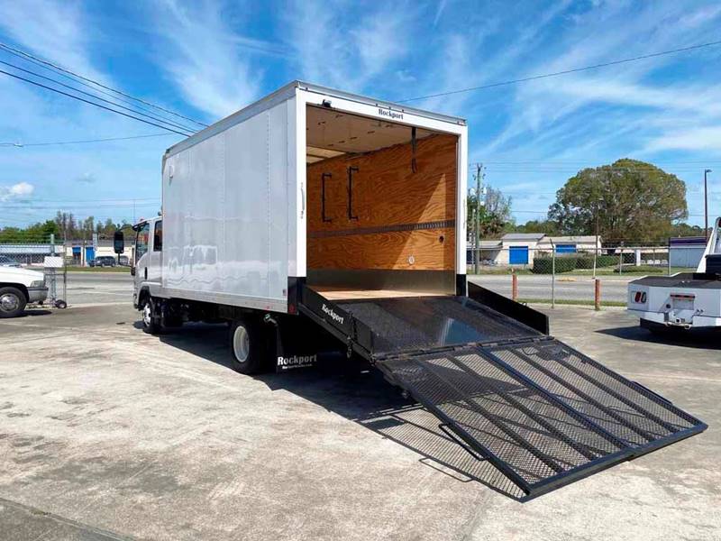2017 Chevrolet W4500 HD (image 5)