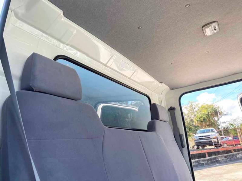 2017 GMC W4500 HD (image 13)