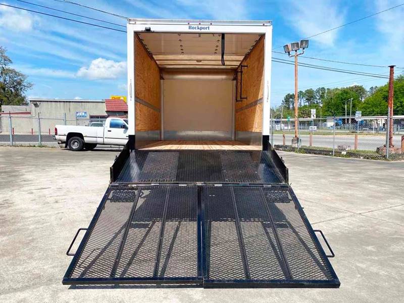 2017 Isuzu NPR HD (image 8)
