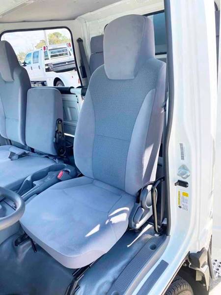 2017 Isuzu NPR HD (image 11)