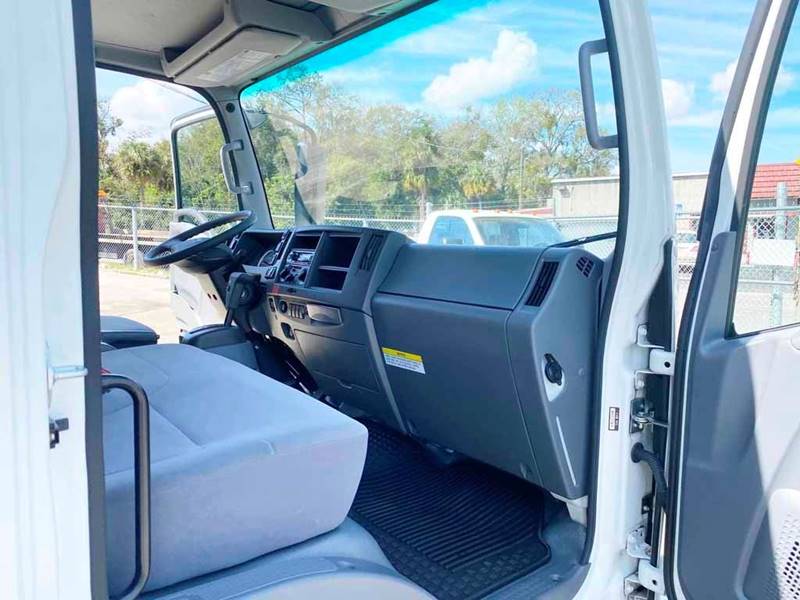 2017 Isuzu NPR HD (image 15)