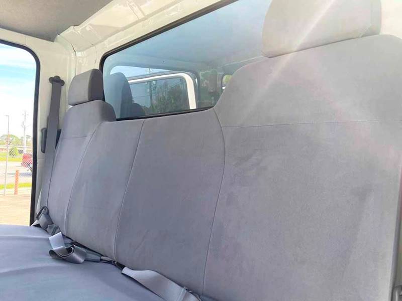 2017 Isuzu NPR HD (image 17)