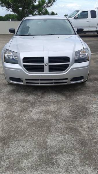 2005 Dodge Magnum for sale at SMB AutoPlex in Houston TX