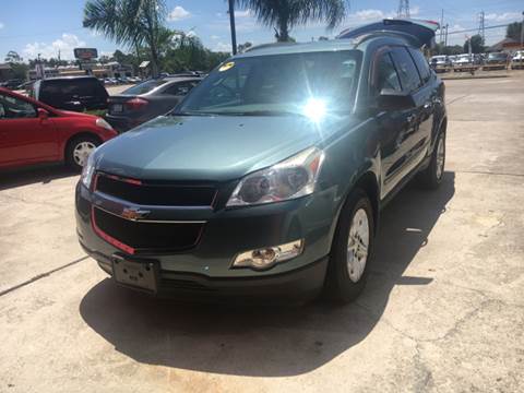 2009 Chevrolet Traverse for sale at PICAZO AUTO SALES in South Houston TX