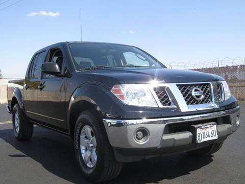 2010 Nissan Frontier for sale at Premium Motors in Hanford CA