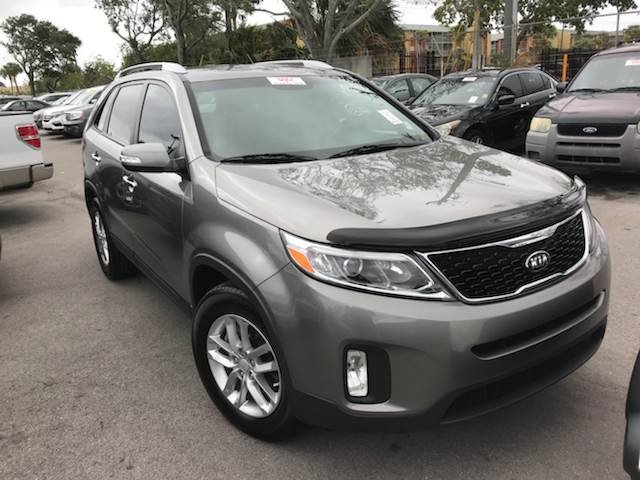 2014 Kia Sorento for sale at FLORIDA CAR TRADE LLC in Davie FL