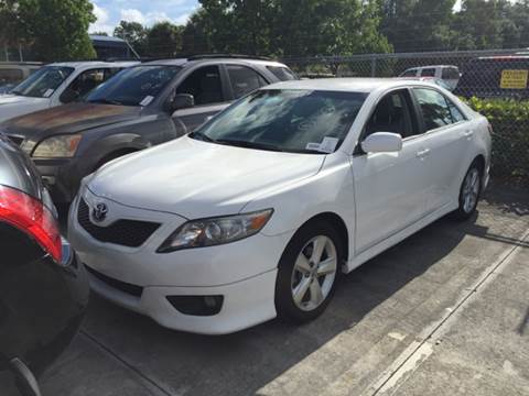 2011 Toyota Camry for sale at FLORIDA CAR TRADE LLC in Davie FL