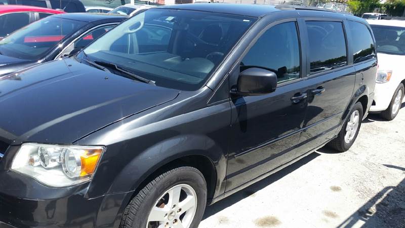 2012 DODGE Grand Caravan Minivan - $7,500