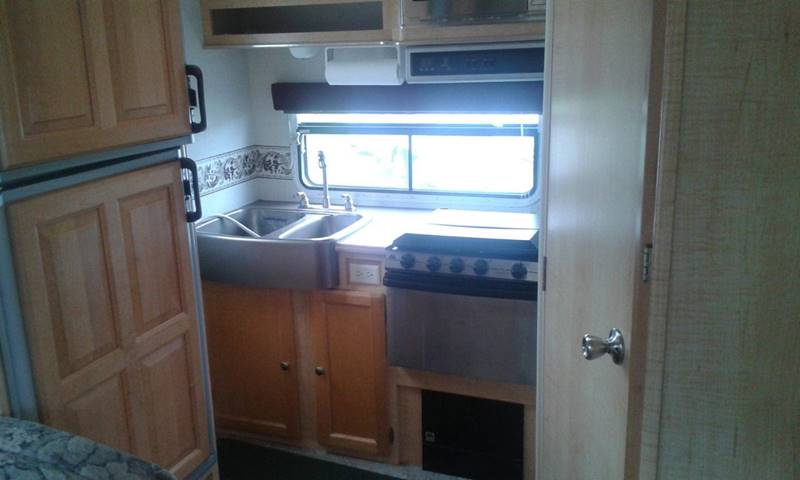 2017 Trail-Lite M-8270-S  Good Times RV Rental