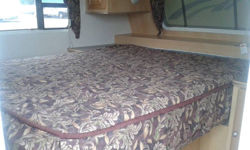 2017 Trail-Lite M-8270-S  Good Times RV Rental