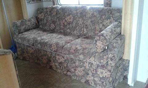 2017 Trail-Lite M-8270-S  Good Times RV Rental