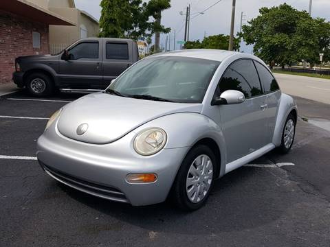 2004 Volkswagen New Beetle for sale at UNITED AUTO BROKERS in Hollywood FL