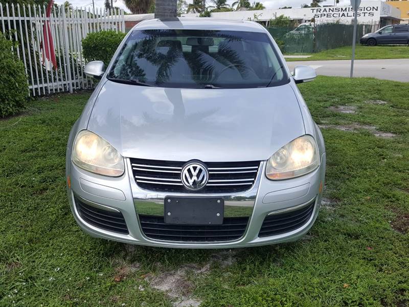2008 Volkswagen Jetta for sale at UNITED AUTO BROKERS in Hollywood FL