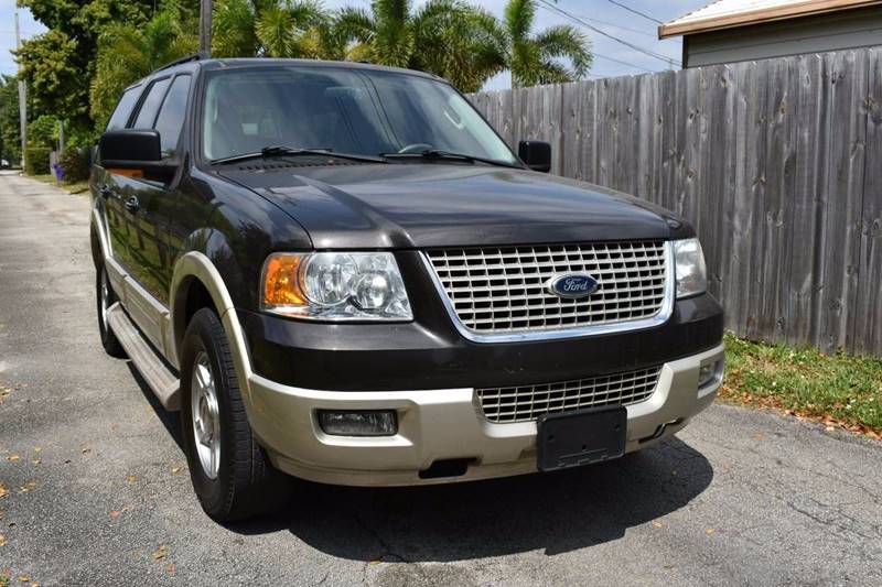 2005 Ford Expedition for sale at IRON CARS in Hollywood FL