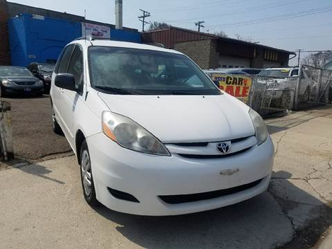 2007 Toyota Sienna for sale at The Bengal Auto Sales LLC in Hamtramck MI