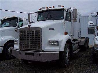 2003 Kenworth T800 for sale at JR DALE SALES & LEASING INC in Fargo ND