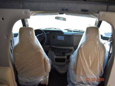 2016 Thor Motor Coach Outlaw