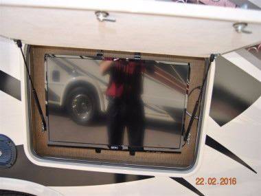 2016 Thor Motor Coach Outlaw