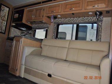 2016 Thor Motor Coach Outlaw