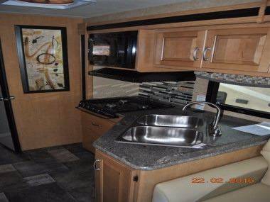 2016 Thor Motor Coach Outlaw