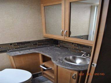 2016 Thor Motor Coach Outlaw