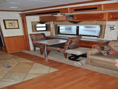 2006 National Tradewinds 40D
