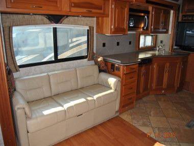 2006 National Tradewinds 40D