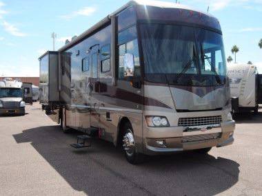 2006 Winnebago Adventurer