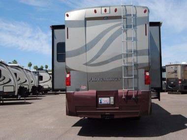 2006 Winnebago Adventurer