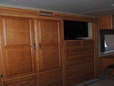 2006 Winnebago Adventurer