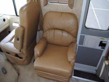 2006 Georgie Boy LUXURA 3640TS