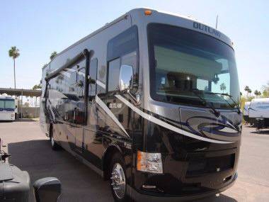 2016 Thor Motor Coach Outlaw