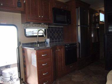 2016 Thor Motor Coach Outlaw