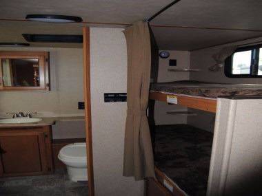 2016 Crossroads RV Sunset Trail Ultra-lite 237BH