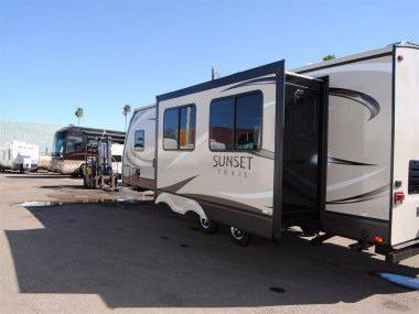 2017 Crossroads RV Sunset Trail Super-lite 30RK