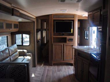 2016 Cruiser RV Shadow Cruiser 280QBS