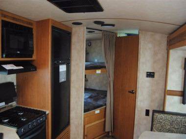 2016 Crossroads RV Ultra-lite 240BH