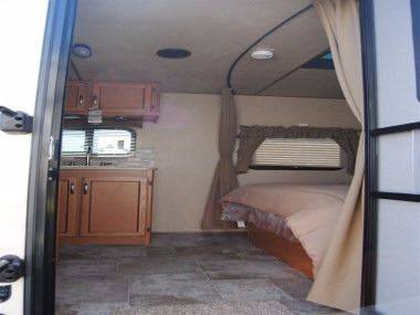 2016 Crossroads RV Ultra-lite 221BH