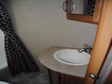 2016 Crossroads RV Ultra-lite 221BH