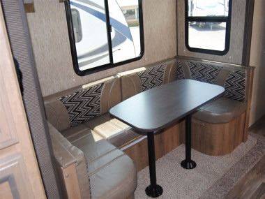 2016 Cruiser RV Shadow Cruiser 240BHS