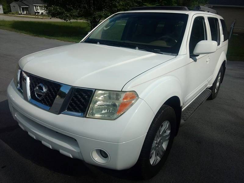 2005 Nissan Pathfinder for sale at Happy Days Auto Sales in Piedmont SC