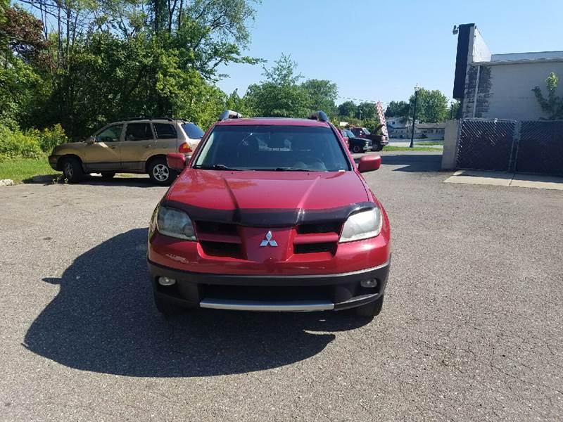 2003 Mitsubishi Outlander for sale at People’s Choice Auto Sales in Taylor MI