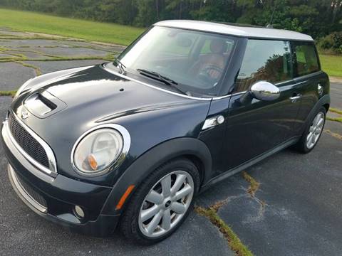 2008 MINI Cooper for sale at Global Autos in Kenly NC
