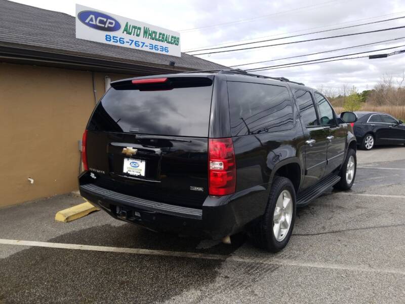 2008 Chevrolet Suburban LTZ 1500 (image 4)