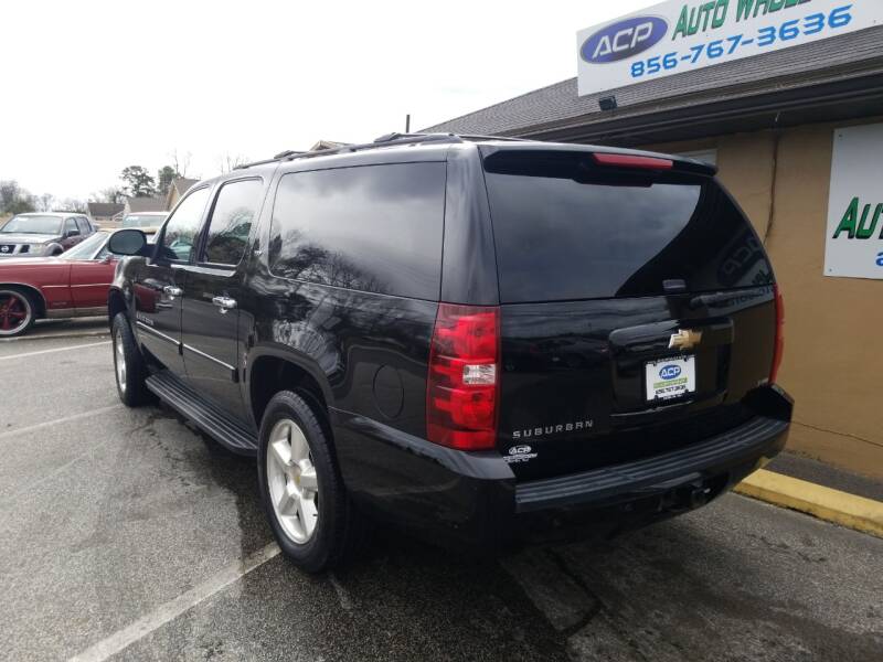 2008 Chevrolet Suburban LTZ 1500 (image 6)